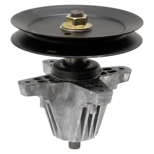 Vřeteno kompletní s řemenicí a maznicí o délce 155mm pro zahradní traktory MTD, Cub Cadet a Wolf