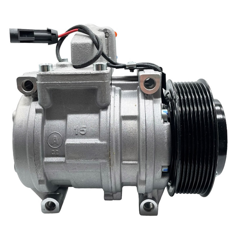 Kompresor klimatizace 12V pro traktory John Deere a Claas o průměru řemenice 125 mm