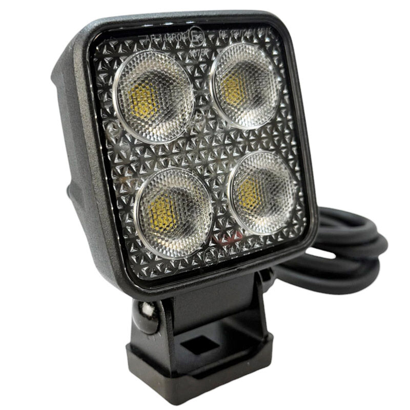 LED pracovní světlo s 16 LED diod s 24 W a se světelným tokem 2976 lm