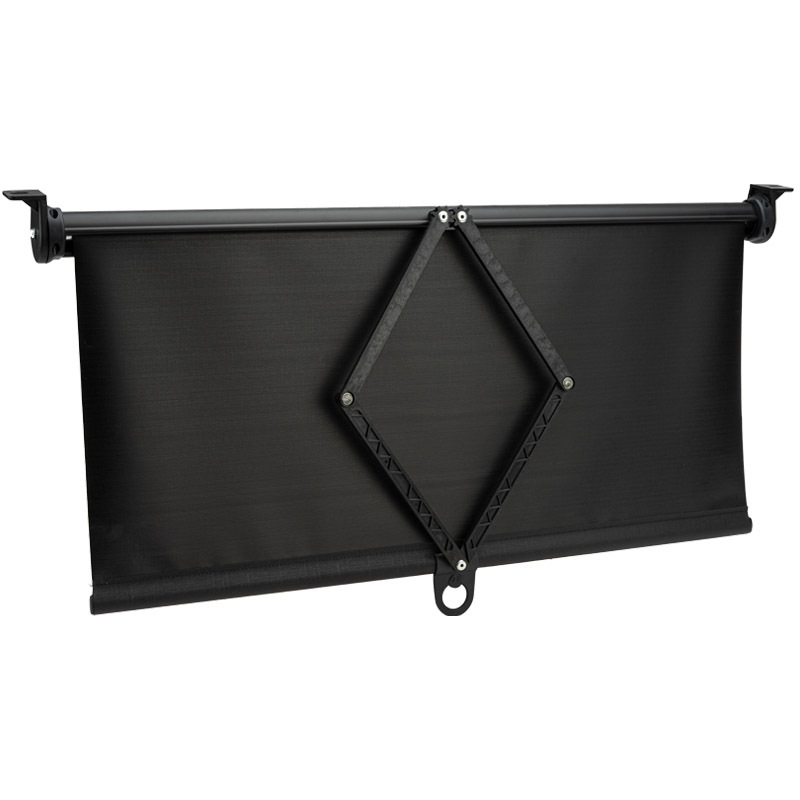 Stínící nprůhledná roleta do kabiny stroje o šířce 700 mm k ochraně proti slunci pro čelní sklo