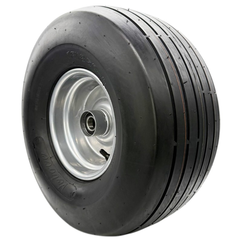 Kompletní kolo 18x8.50-8 s diskem a pláštěm 4 plátny s drážkovým vzorkem