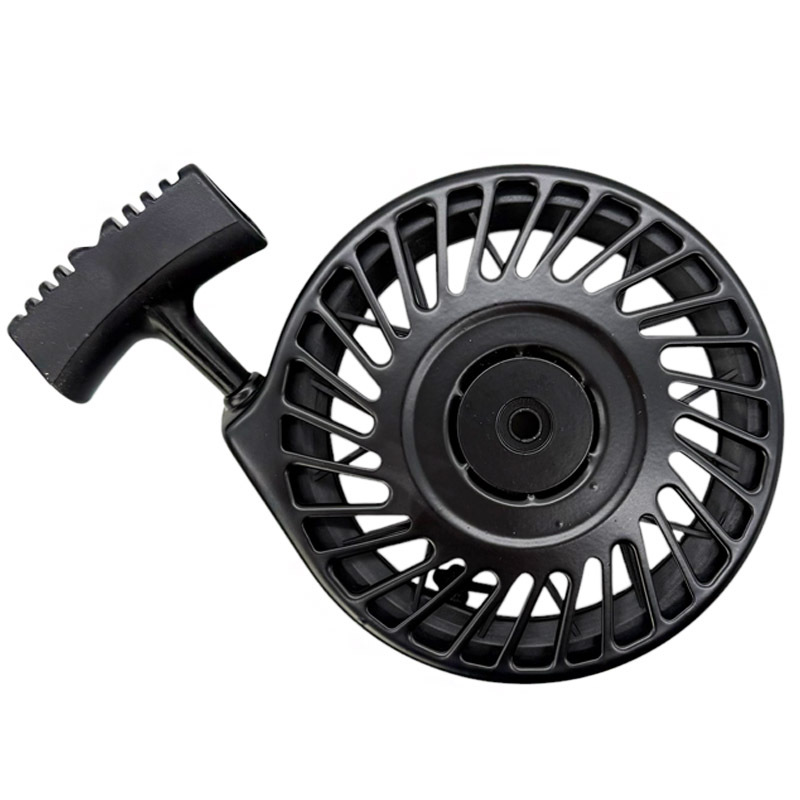 Ruční startér čtyřtaktního motoru Tecumseh na zahradní sekačku 