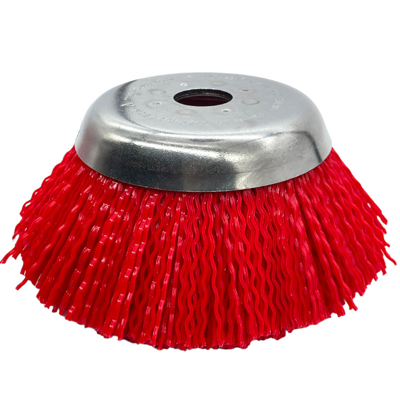 Plastový kartáč na plevel pro křovinořez o vnějším průměru 180 mm a otvorem 25,4 mm