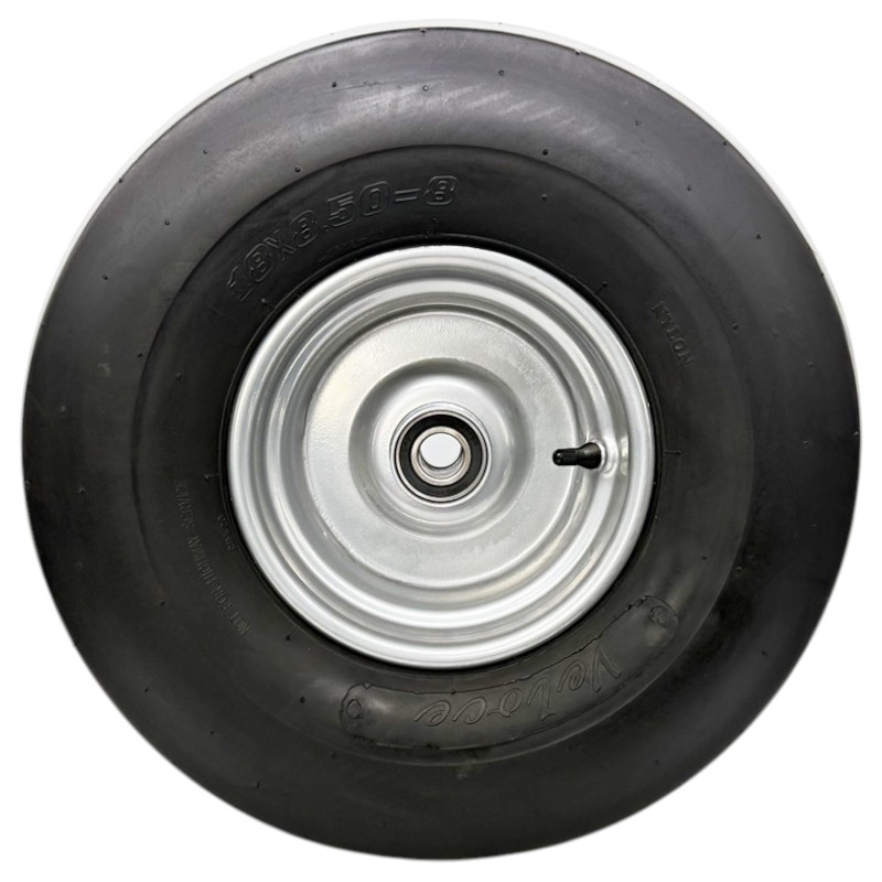 Kompletní kolo 18x8.50-8 s diskem a pláštěm 4 plátny s drážkovým vzorkem