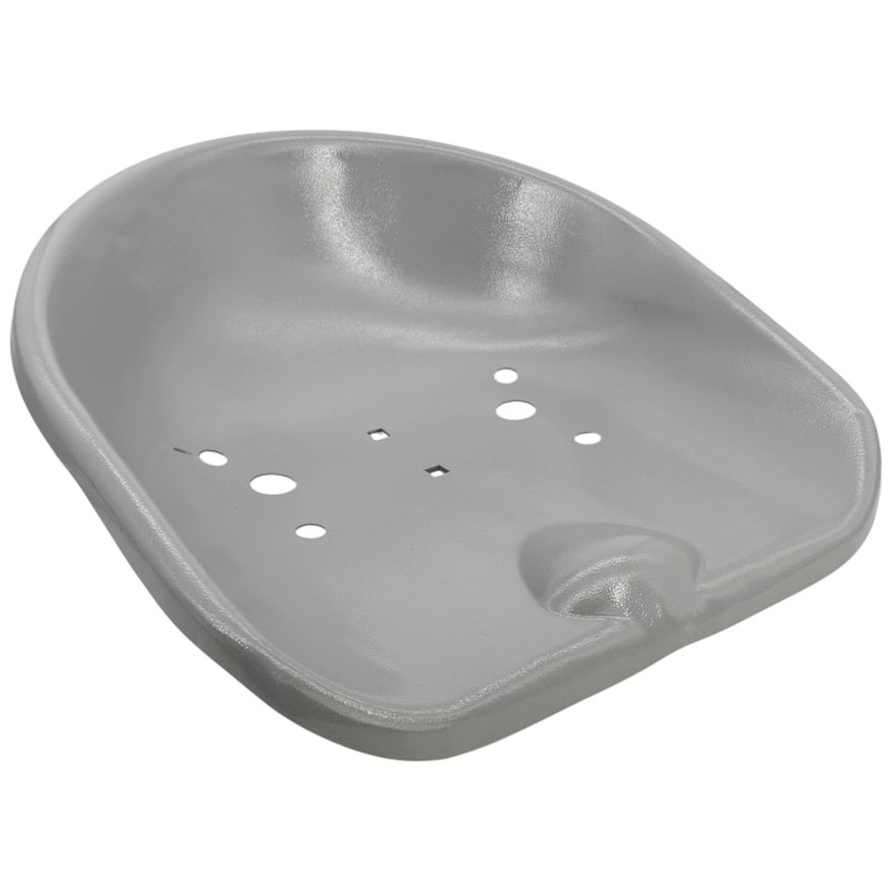 Anatomické plechové sedadlo určené pro starší modely traktorů s výškou opěradla 20 cm