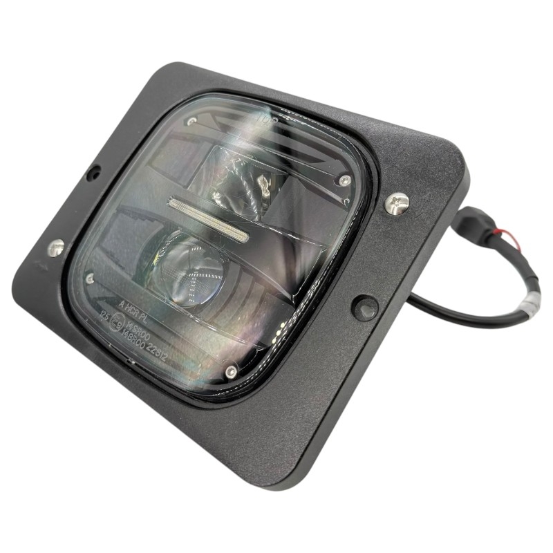 Hlavní LED světlomet 12/24 V pro traktory Case IH, Deutz-Fahr, Fendt, John Deere, Mercedes-Benz, Steyr a Zetor