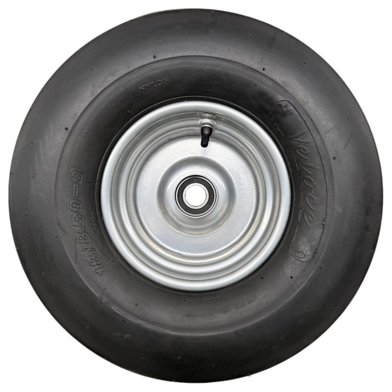 Kompletní kolo 18x8.50-8 s diskem a pláštěm 4 plátny s drážkovým vzorkem