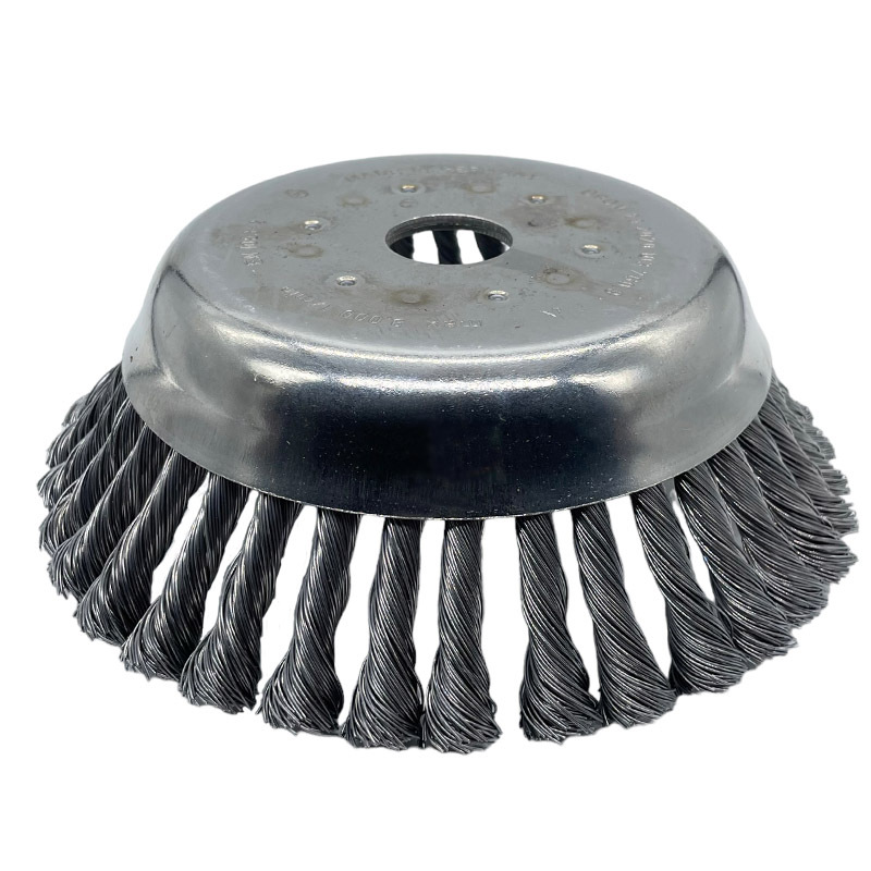 Ocelový copánkový kartáč pro křovinořez na plevel o vnějším průměru 180 mm a otvorem 20 mm