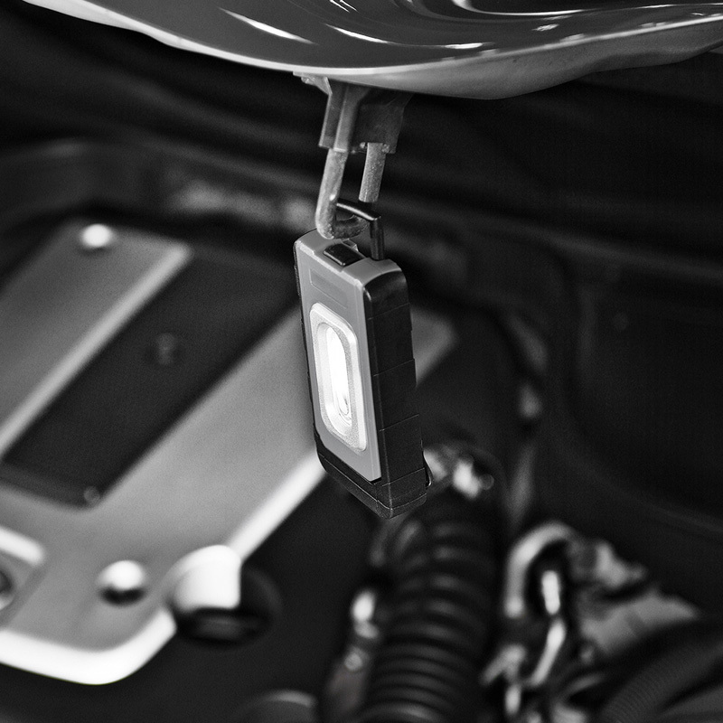 LED Aku dílenské světlo s univerzálním využitím o výkonu 100 a 300 lm