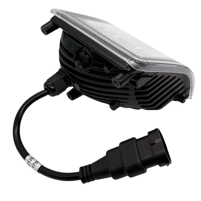 Boční pravé pracovní LED světlo do masky kapoty traktoru John Deere